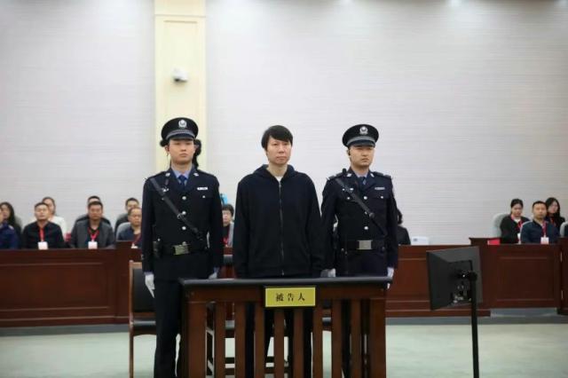 李铁一审当庭认罪悔罪 涉案五项罪名金额逾亿