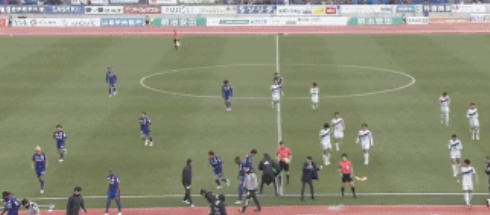 甲府风林队与磐城FC队的比赛因极端天气而中断